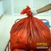 ถุงขยะสีแดงสำหรับขยะอันตราย
